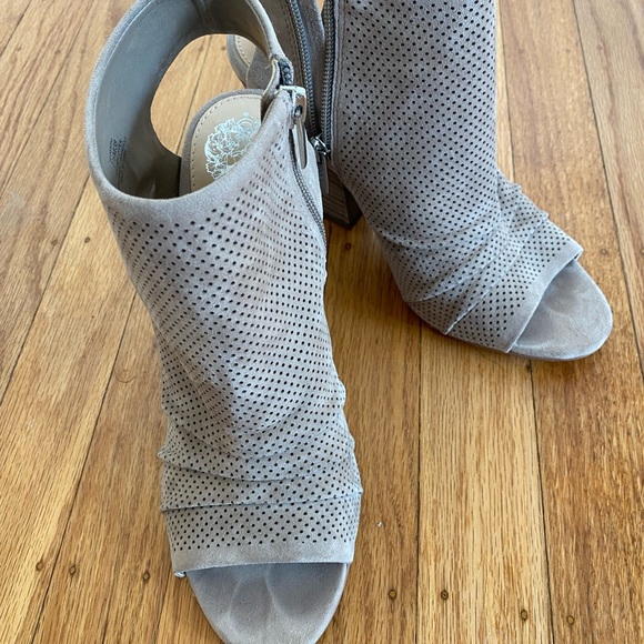 Vince camuto open toe booties size 7.5 - Picture 2 of 5
